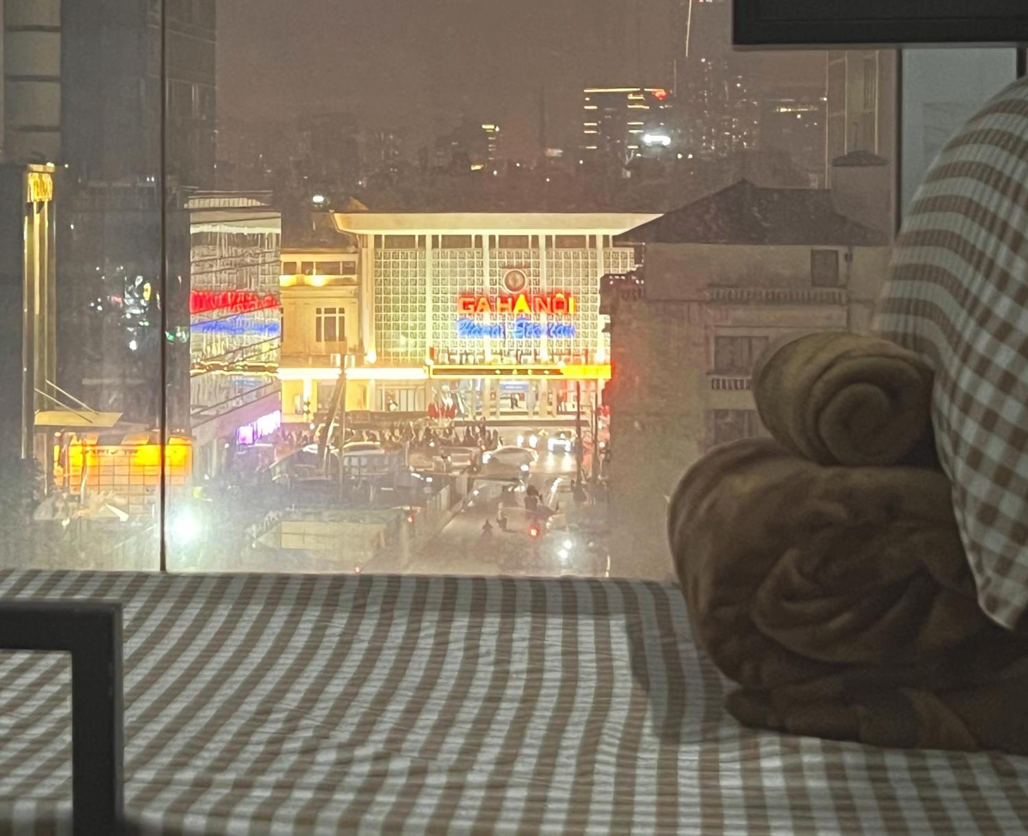 Station View - Lushstay Hostel *